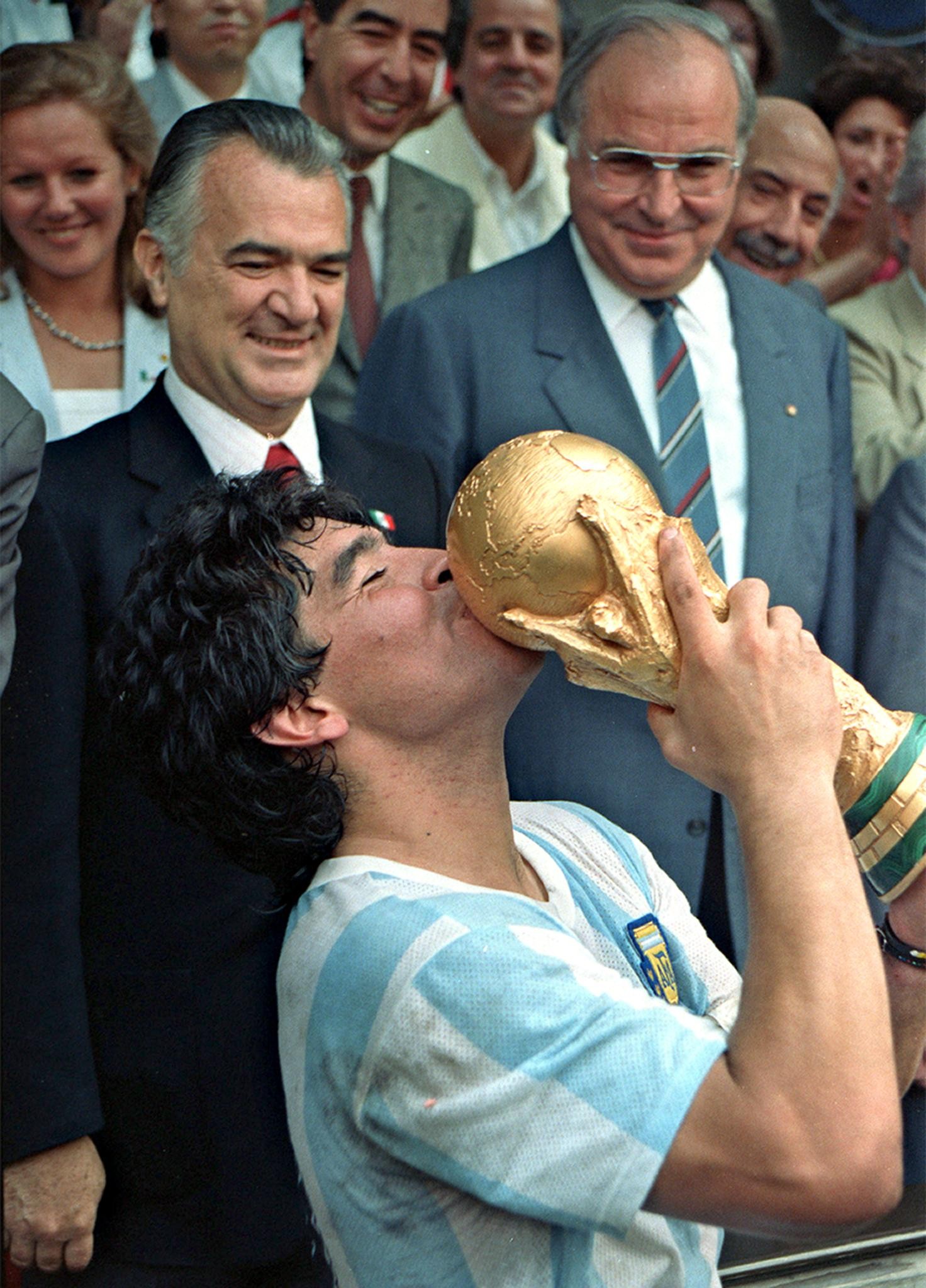 FOOTBALL 1986 Argentina - Maradona