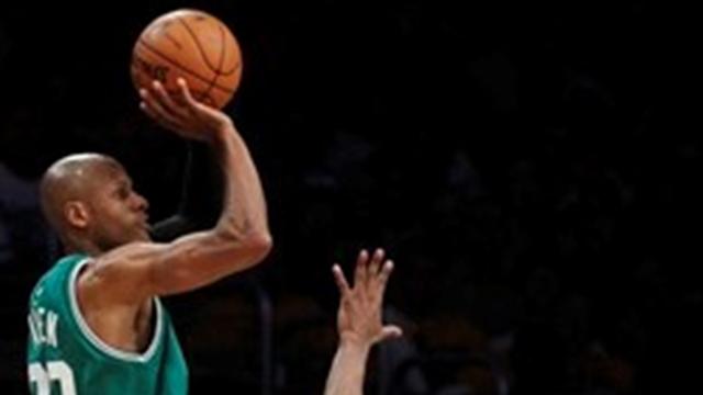 Allen et Rondo éteignent L.A.