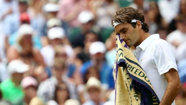 Federer rend sa couronne