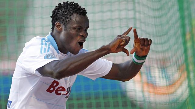 Marseille close on Lille, Arles go down