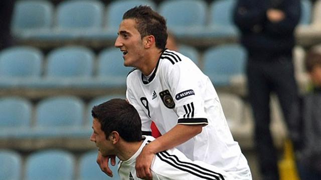 Almanya Emre ve Samed'i bekliyor