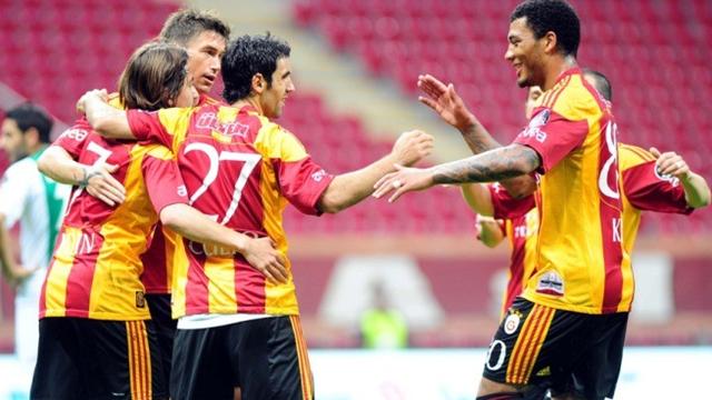 Cimbom'dan Terim'e ilk hediye
