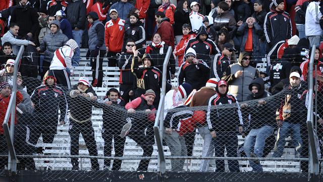 El descenso de River a la B provoca el caos