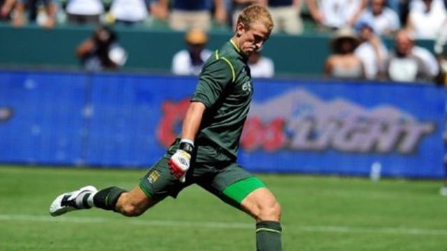 Joe Hart beş yıl uzattı