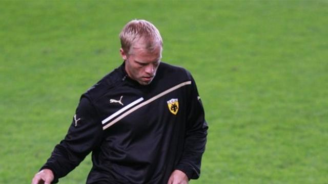 Gudjohnsen leaves cash-strapped AEK