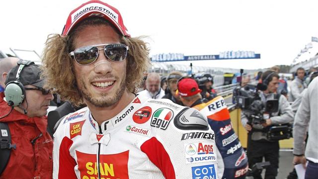 Un'aula Magna a Marco Simoncelli nella scuola dove prese il diploma