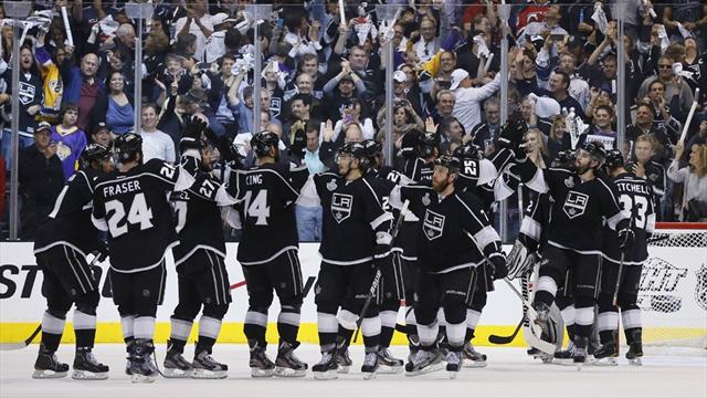 Kings win to put one hand on Stanley Cup