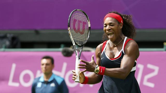 Serena Williams tient sa médaille