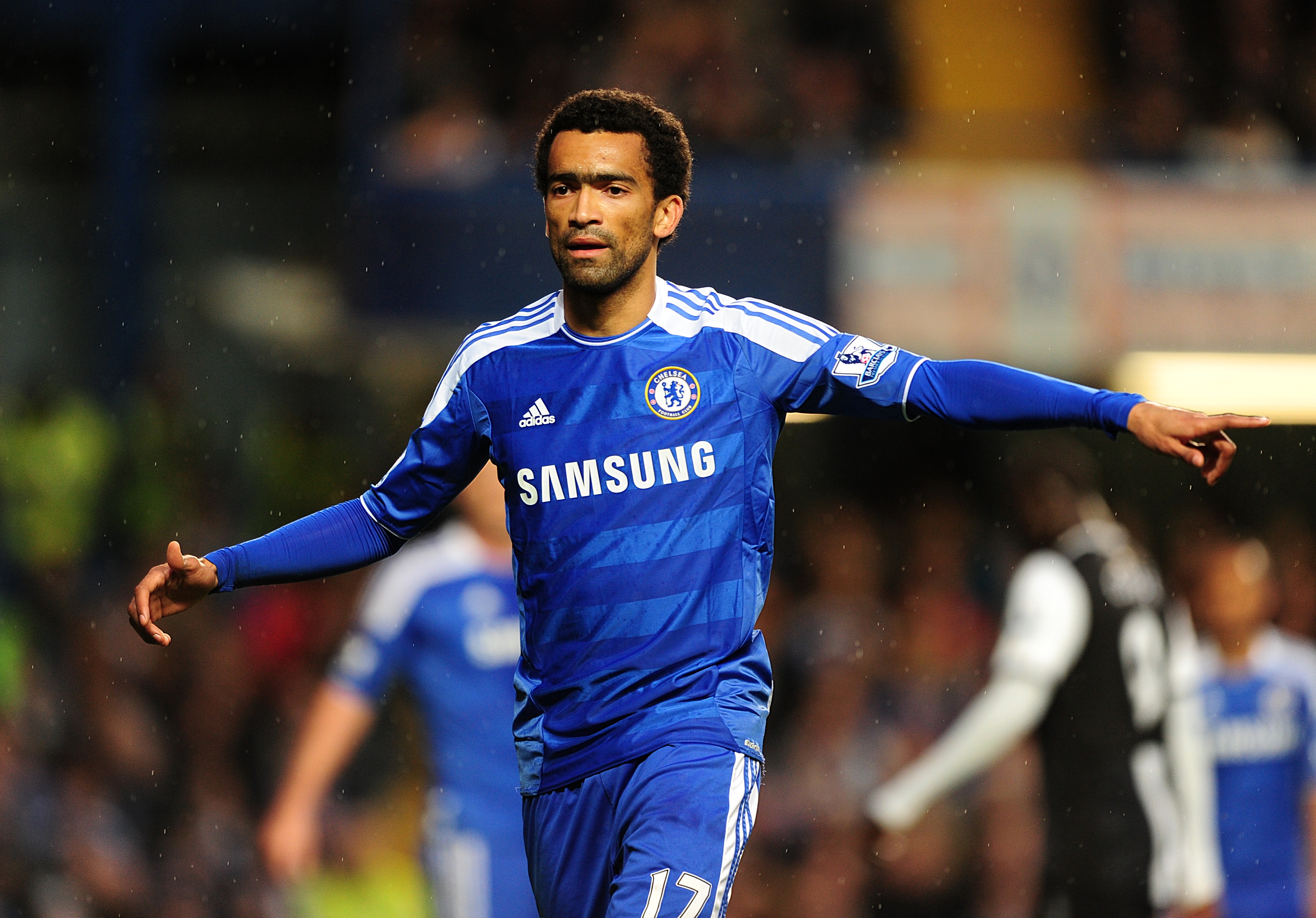 QPR are interested in signing Jose Bosingwa from Chelsea