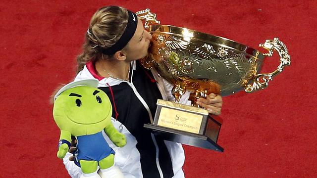 Azarenka corrige Sharapova