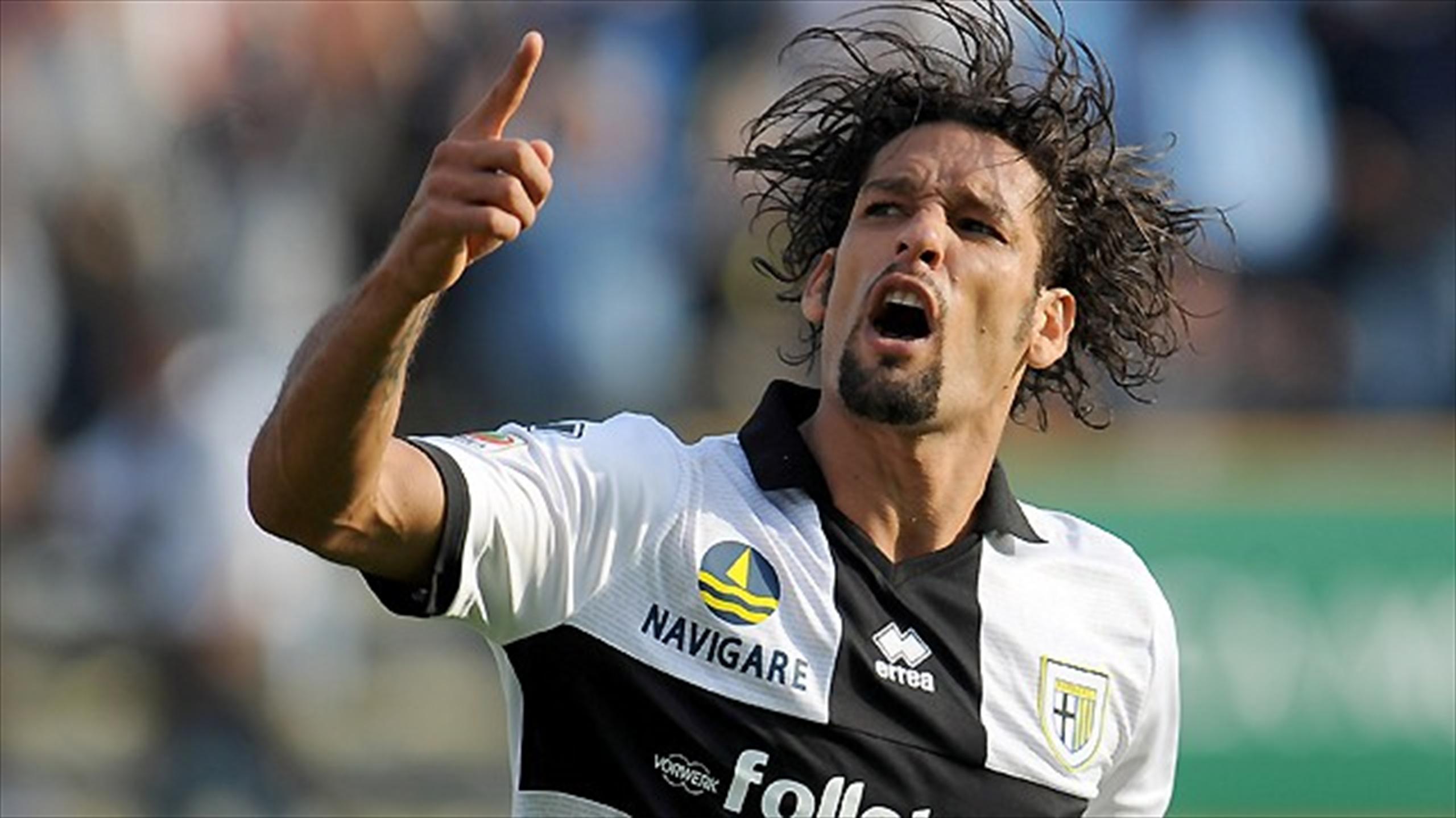 Amauri rejects MLS offers - Serie A 2011-2012 - Football - Eurosport