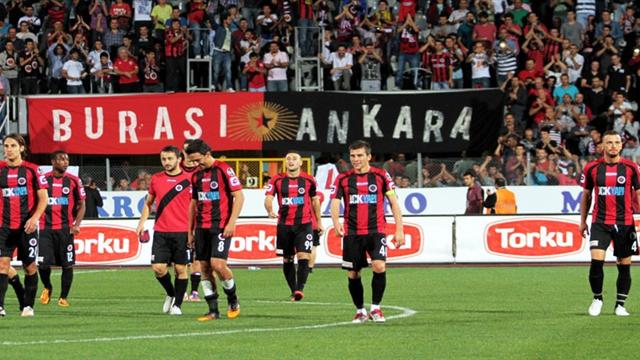 Çim sahalardan sokaklara: Gençlerbirliği