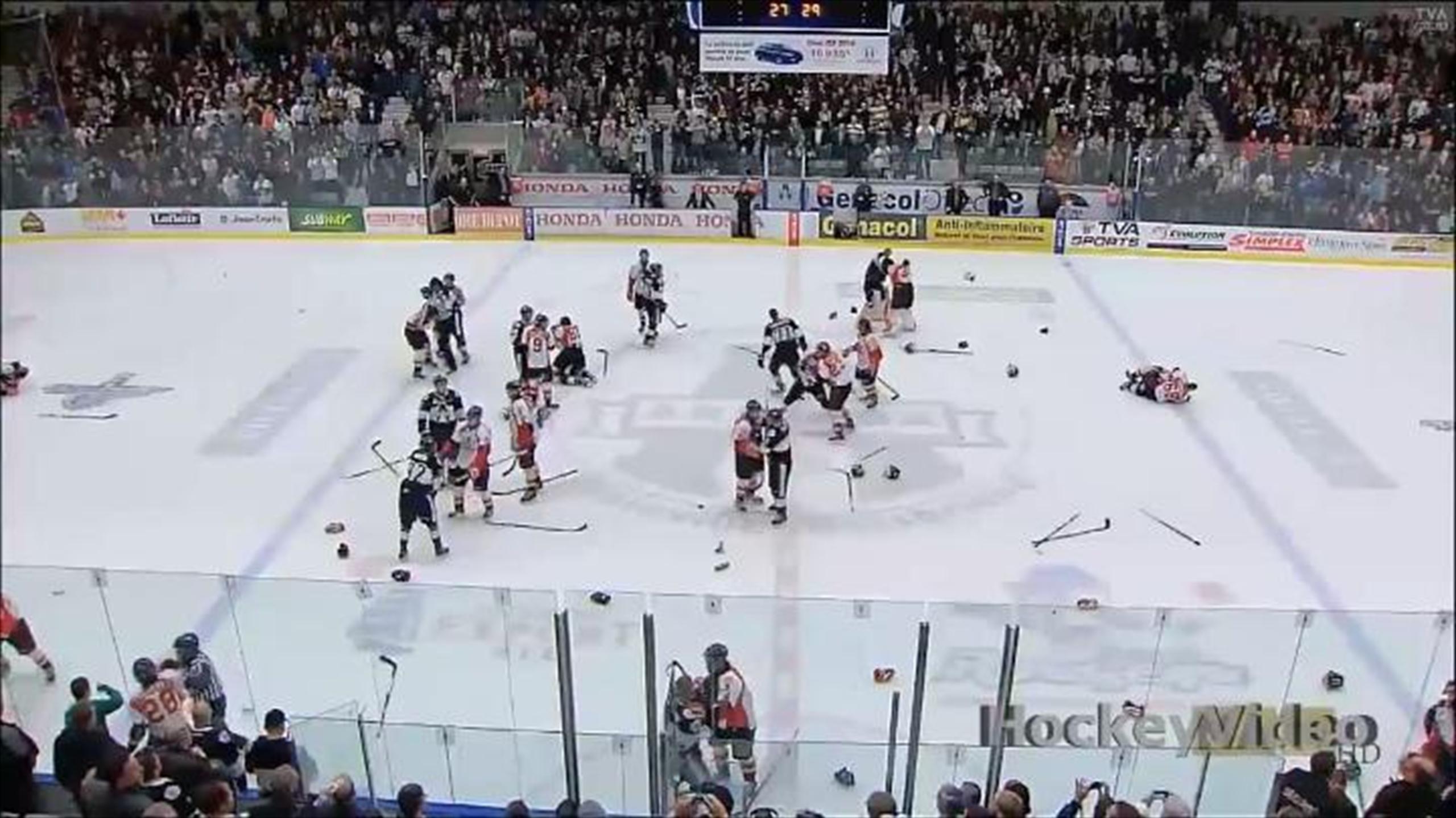 Huge fight during ice hockey match Ice Hockey video Eurosport