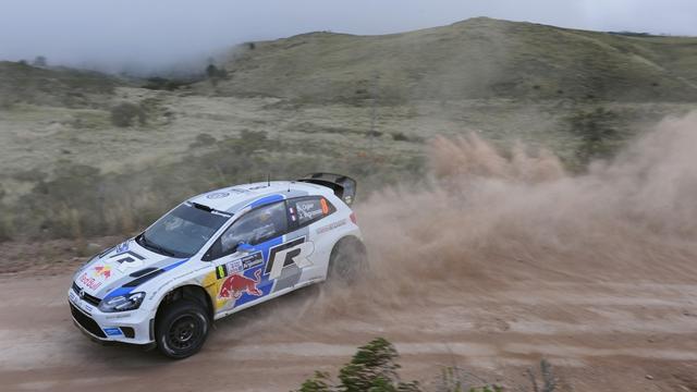 Ogier reste en tête