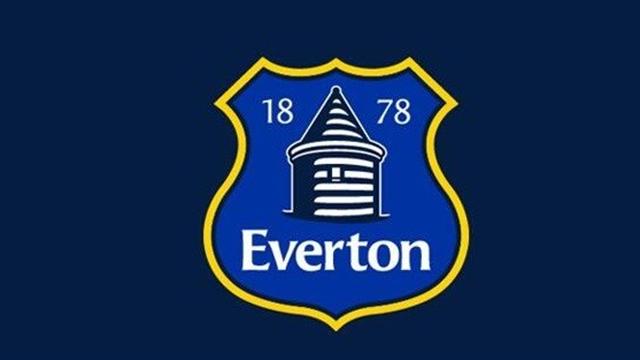 Everton taraftarından yeni logoya tepki
