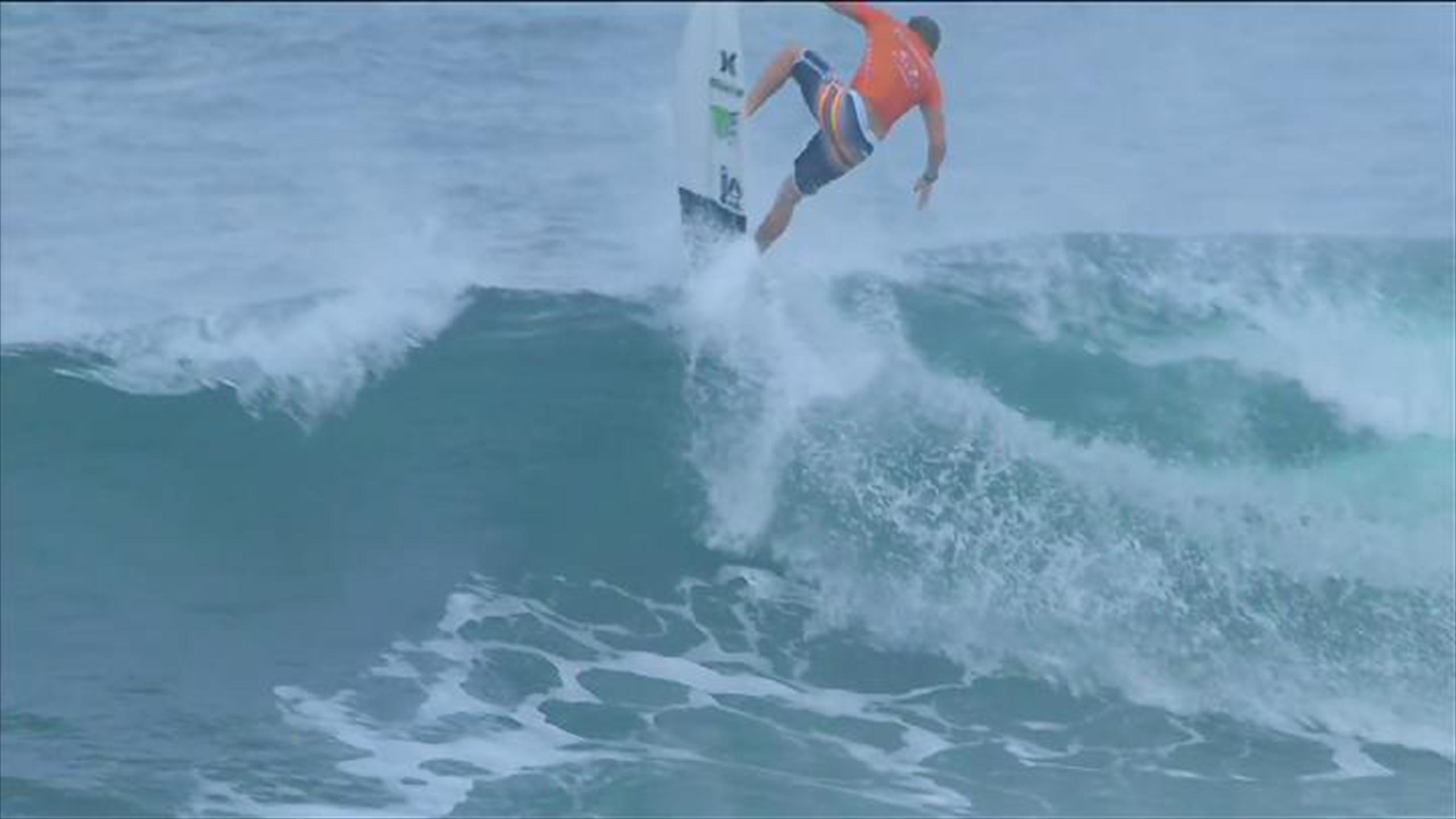 Was this the greatest surfing trick of all time? Surfing video