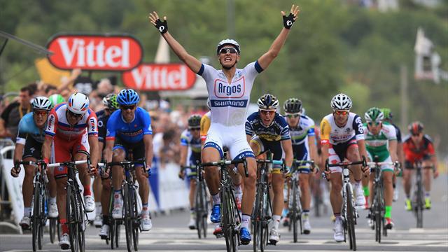 "Völlig verrückt!" Kittel über den Chaos-Sprint zu Gelb und seinem ersten Tour-Sieg "Völlig verrückt!" Kittel über den Chaos-Sprint zu Gelb und seinem ersten Tour-Sieg