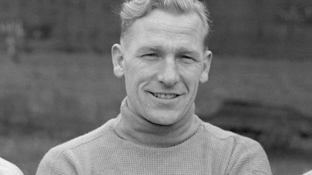 Manchester City hero Trautmann dies aged 89