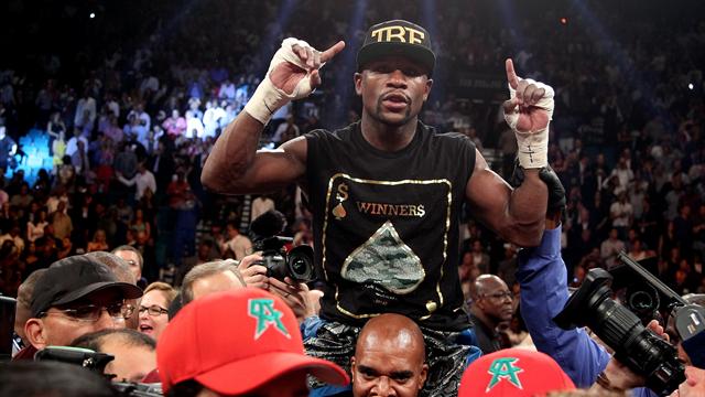Mayweather donne une leçon à Alvarez