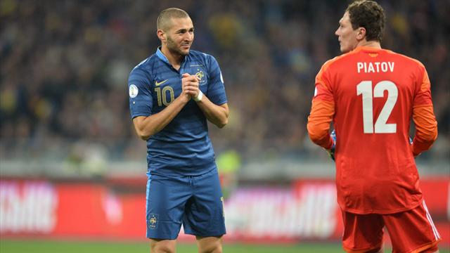 Les Bleus en 4-3-3 avec Varane, Sakho, Cabaye, Valbuena et Benzema