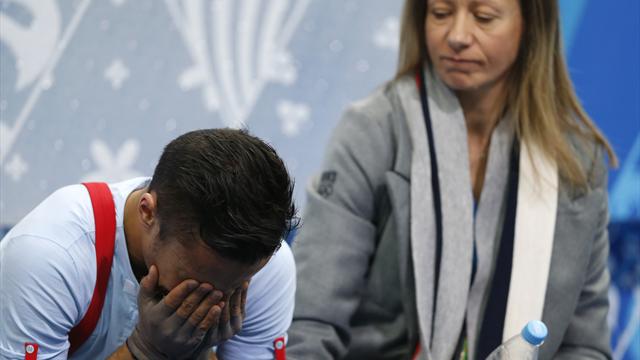 Au fond de la classe, près du radiateur, les sports de glace…