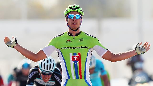 Sagan lève les bras, Kwiatkowski prend la tête