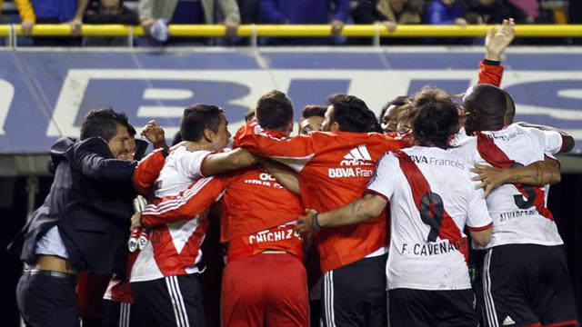Boca-River: Victoria en La Bombonera 10 años después (1-2)