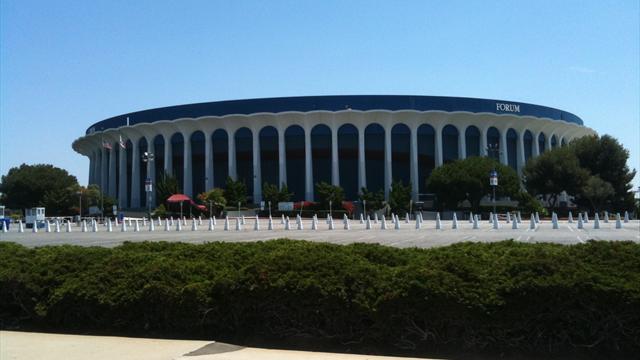 Steve Ballmer débourse 400 millions de dollars en cash pour s’offrir le Forum d’Inglewood