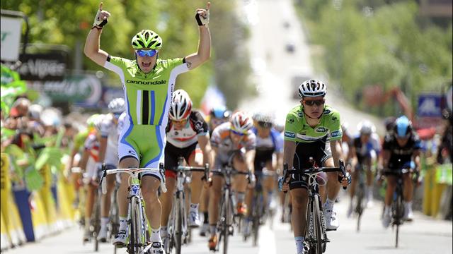 Viviani l'emporte au sprint devant Cavendish