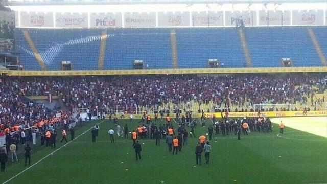 Mersin İdman Yurdu-Samsunspor maçında büyük olaylar!