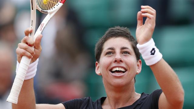 Suarez Navarro, rimonta e finale con Sharapova