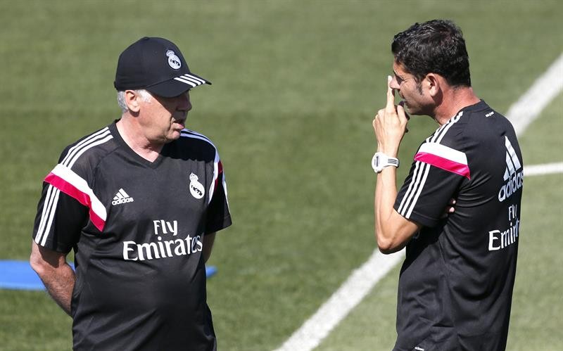 Ancelotti, junto a Fernando Hierro