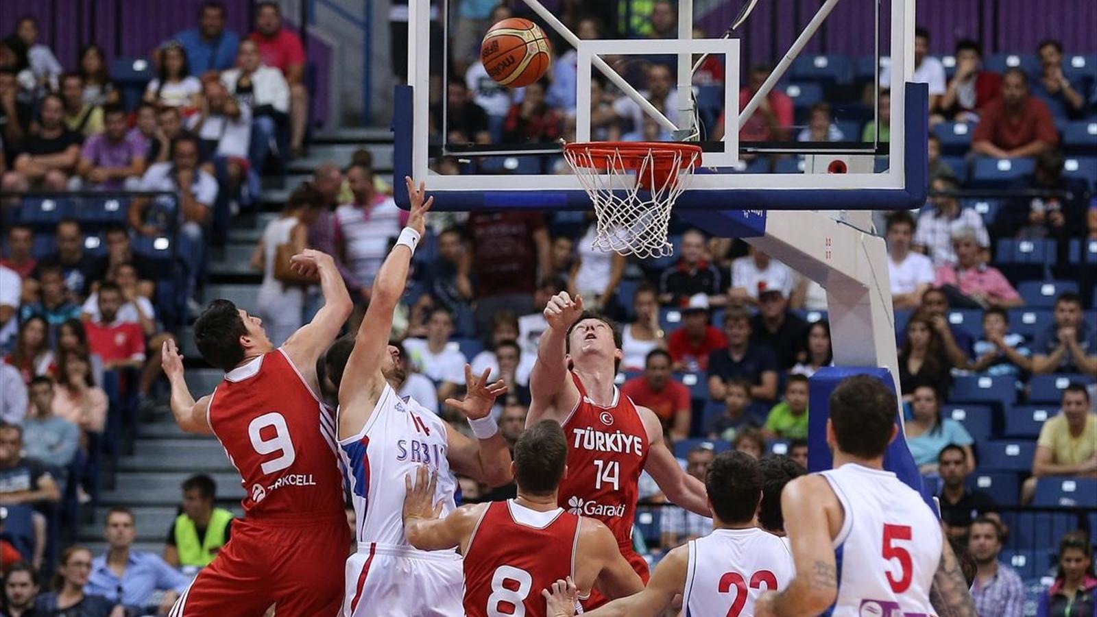 12 Dev Adam Acıbadem Belgrad Kupası final maçında ...