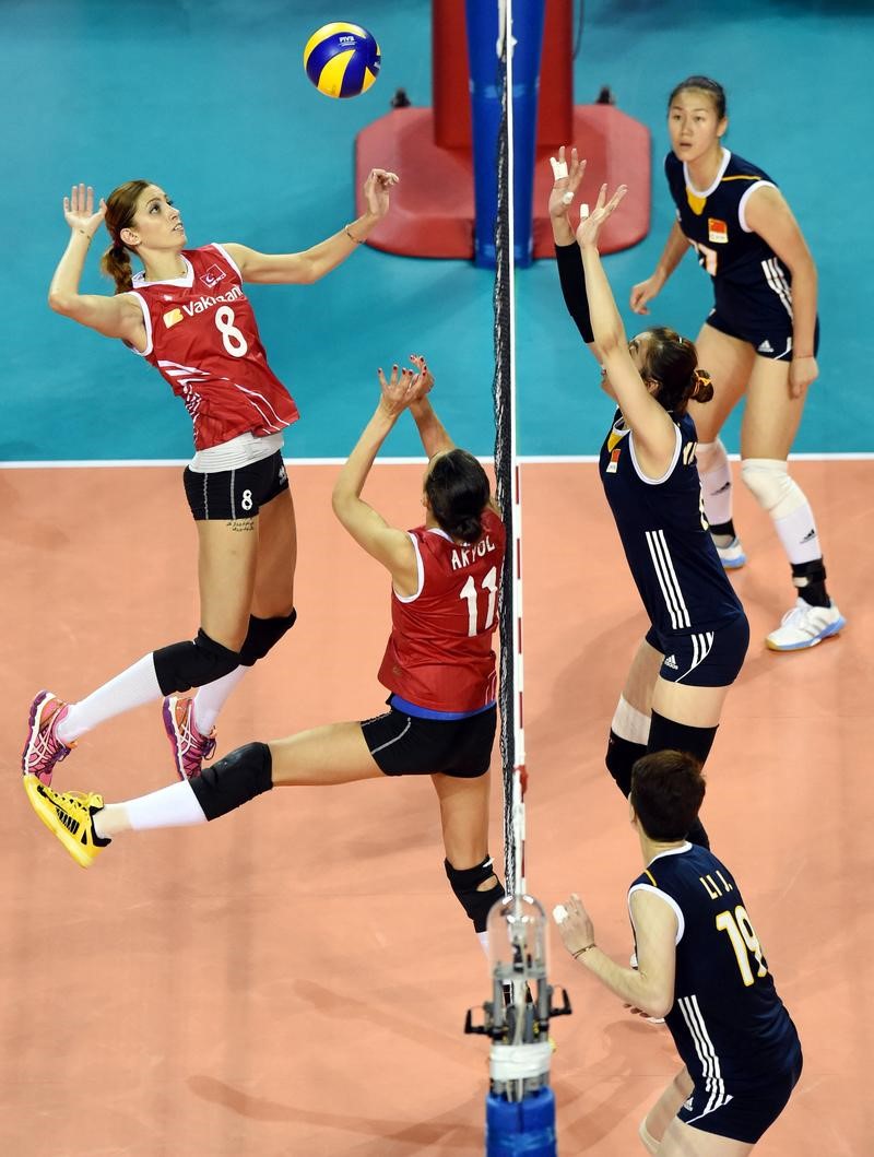 Japonya'nın başkenti Tokyo'da düzenlenen FIVB Dünya Grand Prix Finalleri'nde Türkiye, Çin ile karşılaştı.