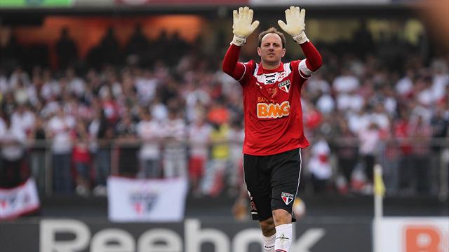Un portero cuarentón y fuera de forma que ha marcado 120 goles