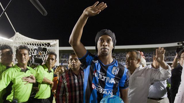 Ronaldinho'ya ırkçı söylem: "Brezilyalı ama yine de bir maymun"