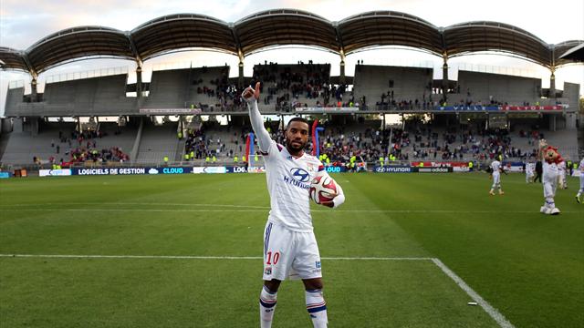Oublié par Deschamps, Lacazette a répondu de la meilleure manière possible