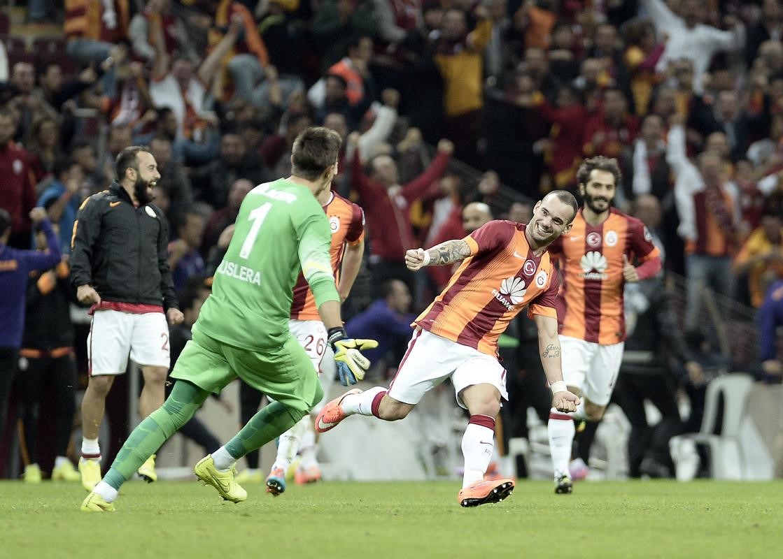 Galatasaray Fenerbahçe Sneijder