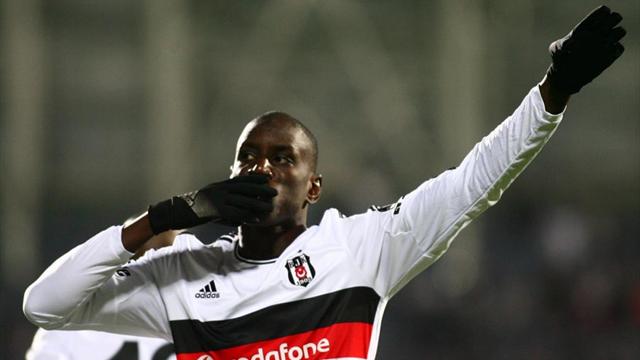 Demba Ba'dan flaş karar!