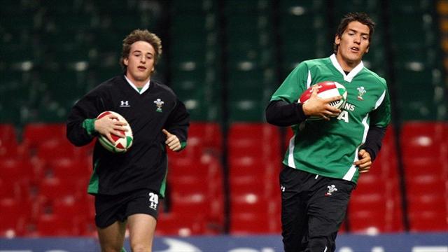 Leaders Ospreys brush aside Connacht