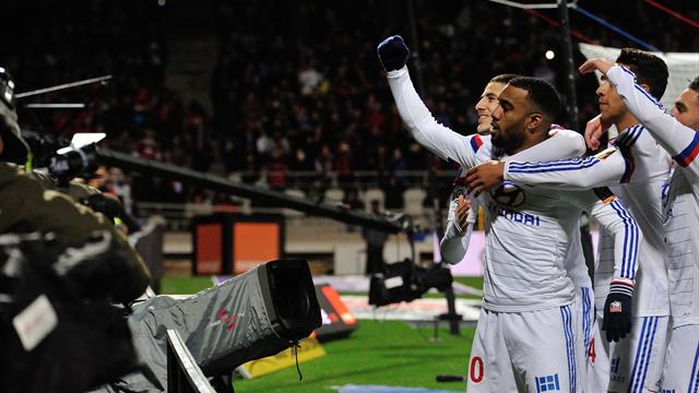 Avec déjà autant de buts que la saison dernière, Lacazette va toujours plus haut