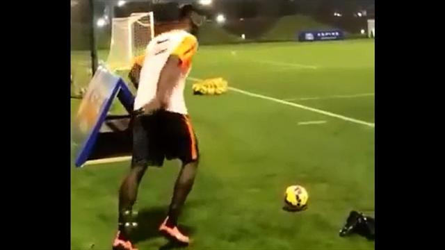 La maravilla de Pogba en el entrenamiento de la Juve