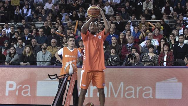 TBL All Star 2015'te 3 sayı yarışmasını Michael Jenkins kazandı