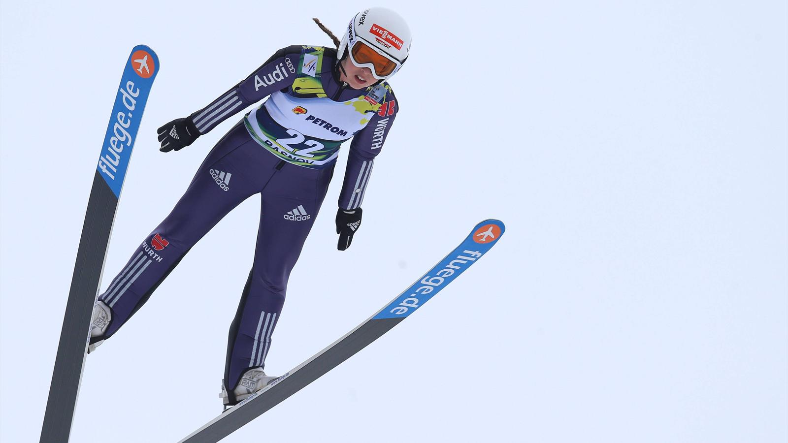 Skispringen: Juliane Seyfarth holt sich ersten Weltcup-Sieg - Lillehammer 2018-2019 ...