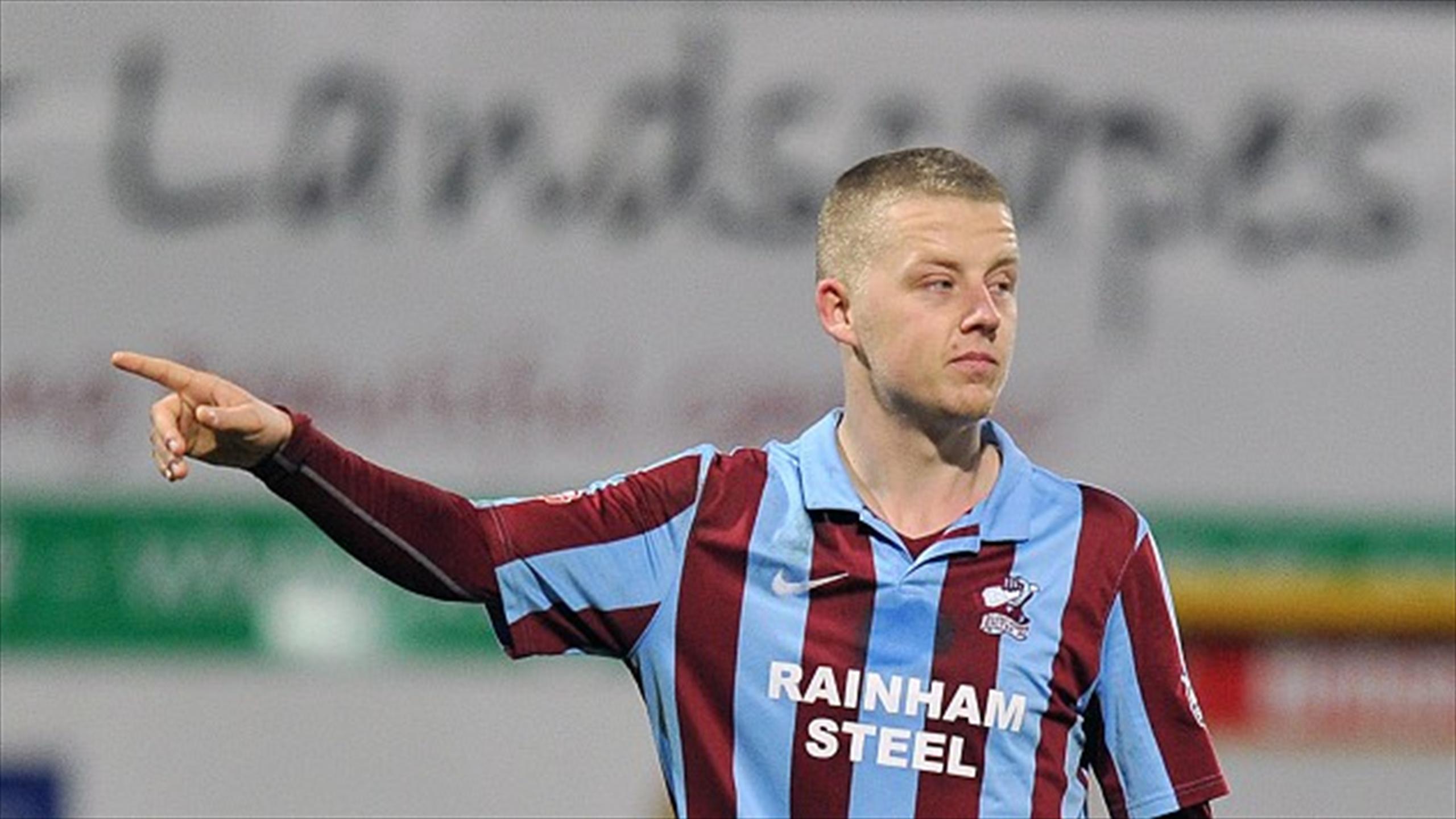 Hawkridge joins Stags party Eurosport