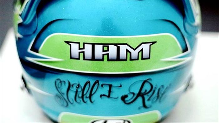 Lewis Hamilton Helmet Change