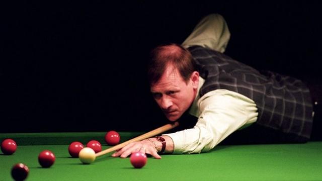 Snooker icons O'Sullivan and White recreate Alex 'Hurricane' Higgins' magic shot Snooker icons O'Sullivan and White recreate Alex 'Hurricane' Higgins' magic shot