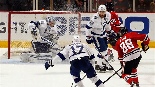 NHL Stanley Cup Finals: colpo Chicago, serie sul 2-2