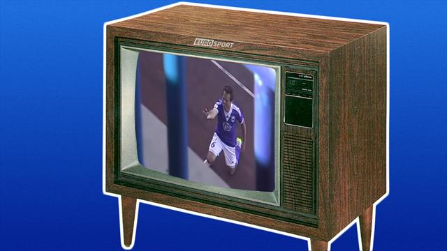 Игрок из Белоруссии сделал предложение возлюбленной во время празднования гола
