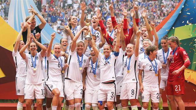 Ritirate le maglie della Nazionale femminile USA: “Troppo scollate...”